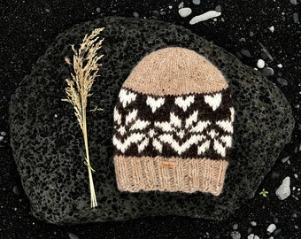 Unique icelandic pattern hat • 100% icelandic wool Álafosslopi • Afmæli pattern