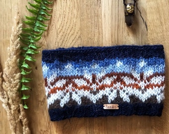 Navy blue Afmæli pattern band • Handknitted with <3 from 100% icelandic wool Léttlopi!