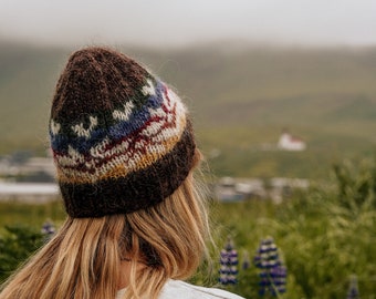 Unique icelandic pattern hat • 100% icelandic wool Álafosslopi • Afmæli pattern