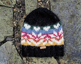 Black unique Afmæli pattern hat • 100% icelandic wool Álafosslopi