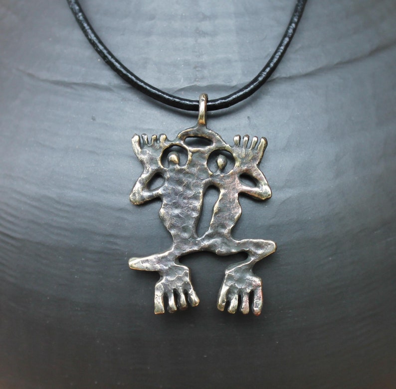 Bronze necklace frog pendant