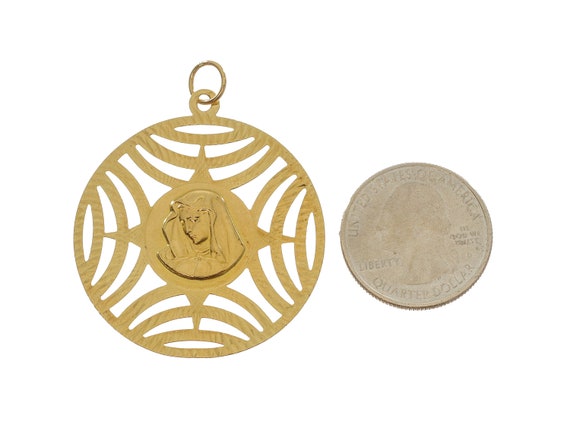 Stunning 14k Solid Gold Circle-Shaped Mother Mary… - image 4