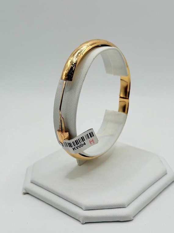 Lovely 14k Solid Gold Design Bangle Bracelet - 14… - image 4