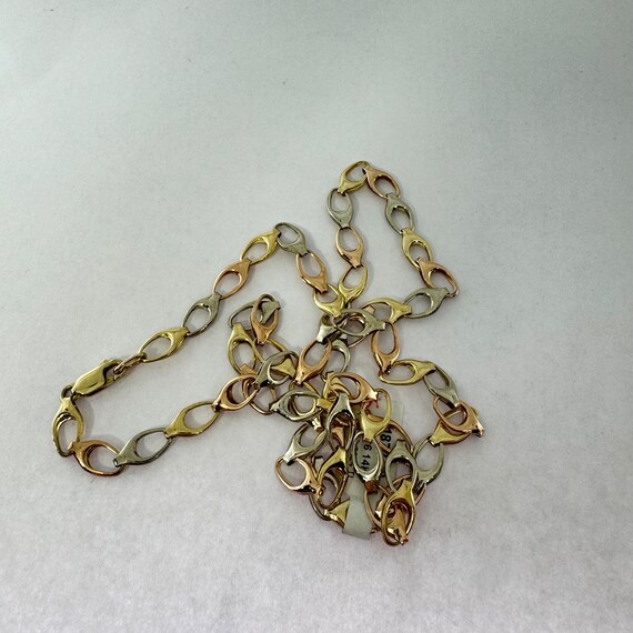 Vintage 14k Solid Gold Three -Tone Figaro Chain N… - image 4