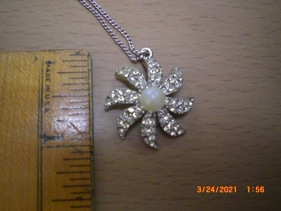 Beautiful Weiss Starburst Necklace with tiny rhin… - image 3