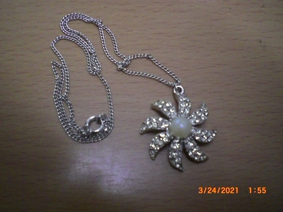 Beautiful Weiss Starburst Necklace with tiny rhin… - image 1