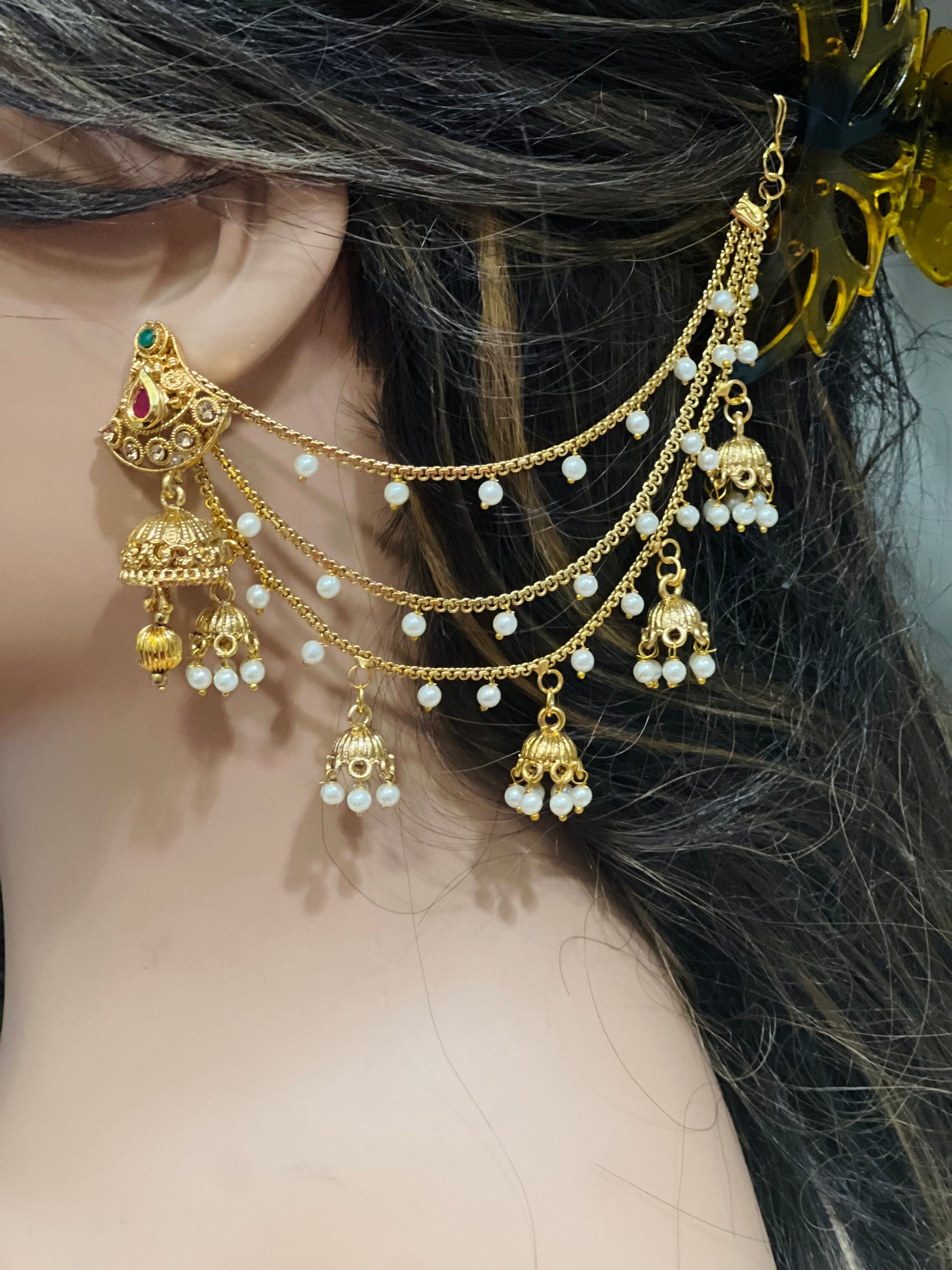 BridalTrendAlert: The 80's Bahubali Earrings Are Back! | Bridal jewellery  inspiration, Bridal fashion jewelry, Indian jewelry earrings