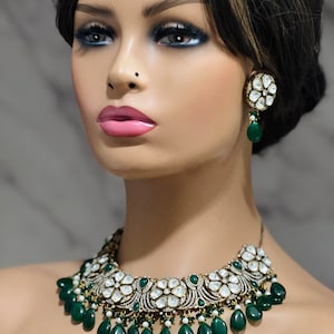 Vectorin Kundan Choker Emerald Polki Choker Earrings Tayaani Kundan Necklace Indian Necklace Indian Choker Pakistani Jewelry Punjabi Jewelry
