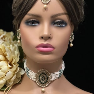GREEN YELLOW RED Polki Choker Tika Antique Gold Choker Indian Choker Necklace Pakistani jewelry Indian jewelry Indian necklace Kundan Choker
