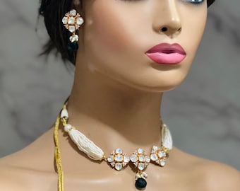 Gargantilla Kundan fina Esmeralda Polki Gargantilla Pendientes Tayaani Kundan Collar indio Collar indio Gargantilla Joyería paquistaní Joyería Punjabi