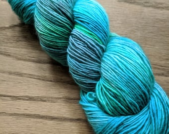 Mermaid Lagoon merino fingering