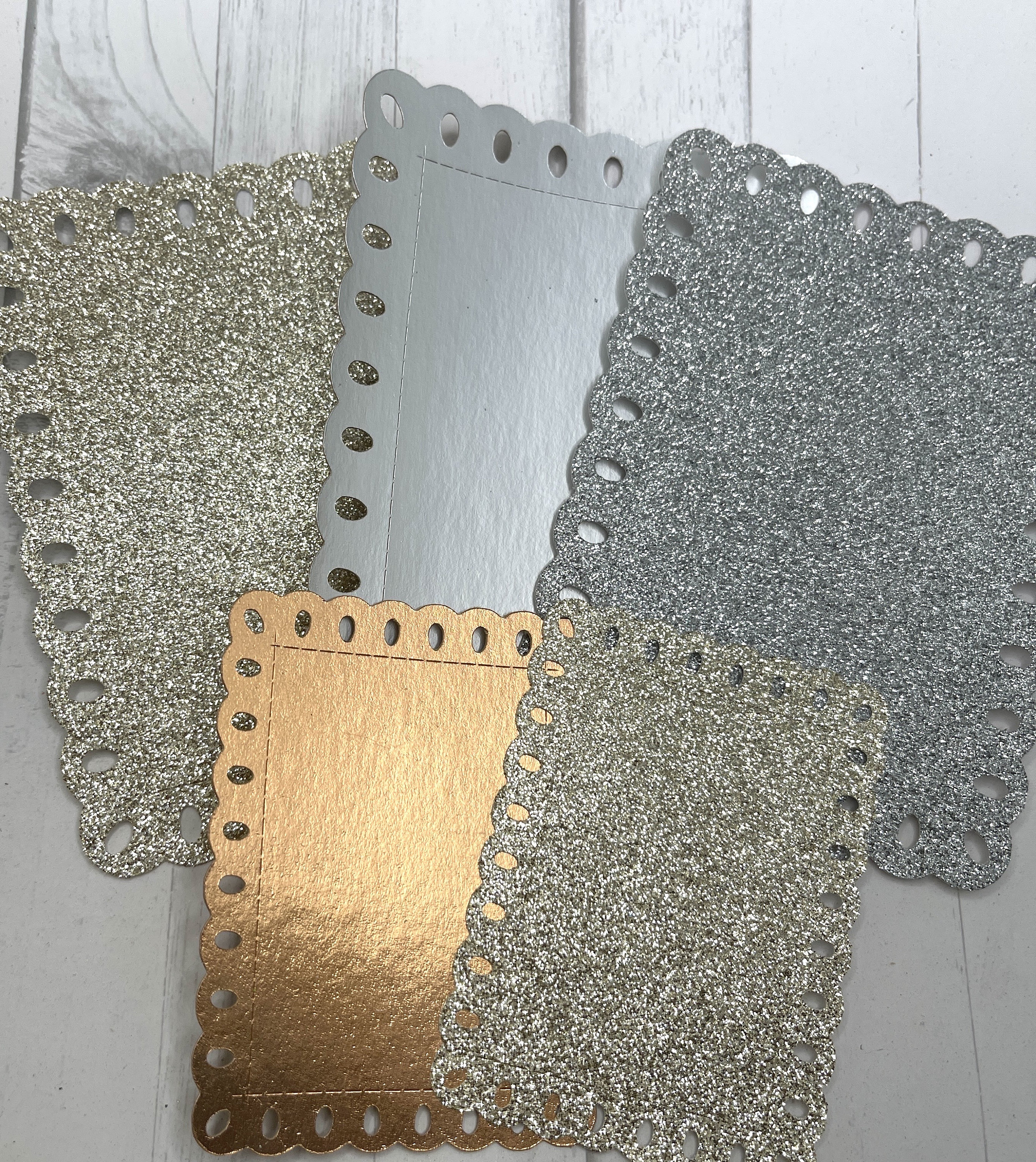 Die Cuts Scalloped Background 5 Pieces Foil Basic Cardstock Card ...
