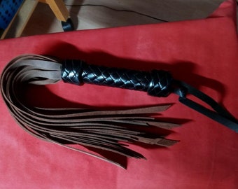 Brown Recluse Flogger ---The Ultimate Sting! ---BEWARE!!! Unless you really LOVE sting --- this one is NOT for you!
