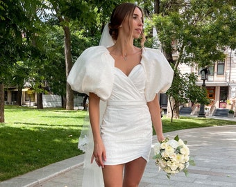 Short wedding dress with puff sleeves Mini wedding dress Wedding dress with veil Long sleeve simple wedding dress