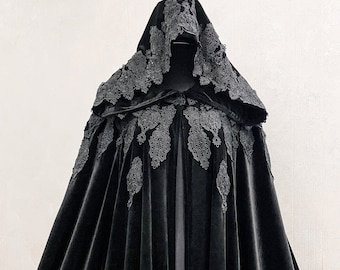Black cape halloween Velvet Cloak Theater cloak Hooded cloak Halloween clothes Long cape Wizard's Cloak Long velvet cloak Vampire cloak