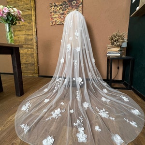 Wedding veil with 3D flowers Floral veil Long bridal veil Chapel veil Custom veil