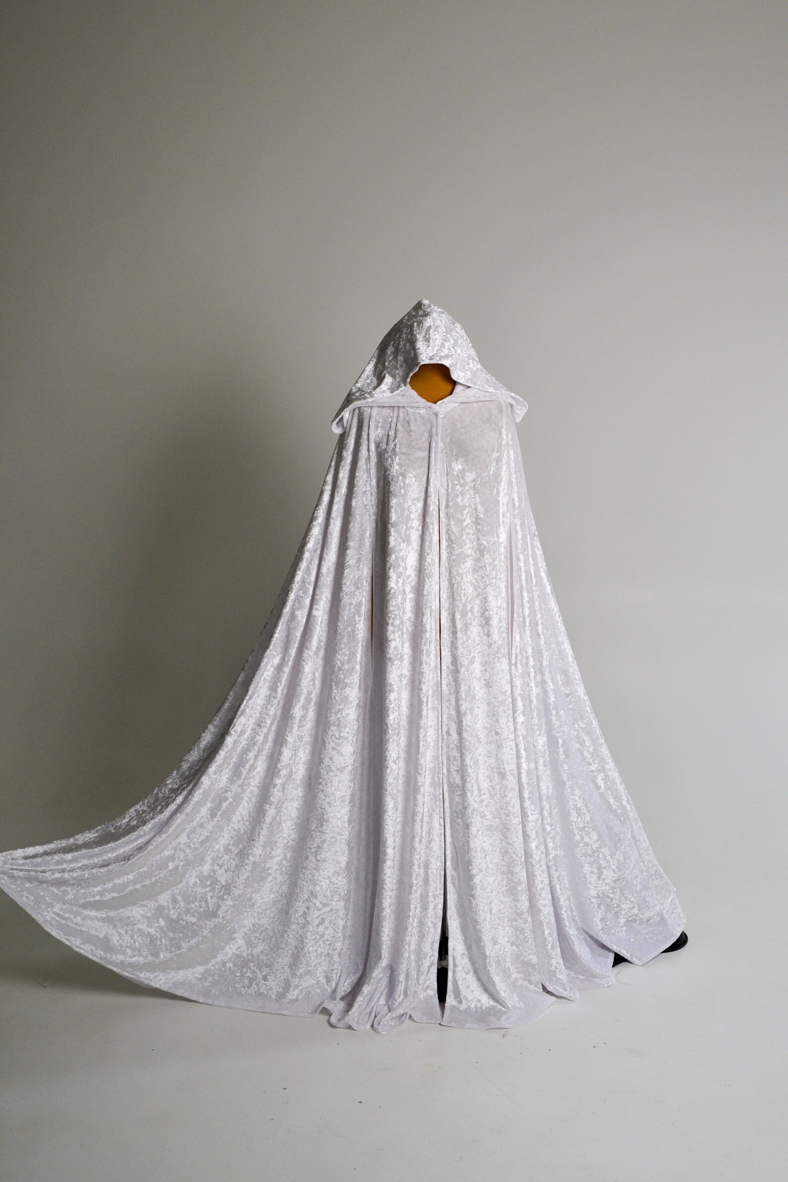 Velvet Bridal Cape Hooded Wedding Cloak Cape With Hood Custom Cape - Etsy Velvet Bridal Cape Hooded Wedding Cloak Cape With Hood Custom Cape - Etsy