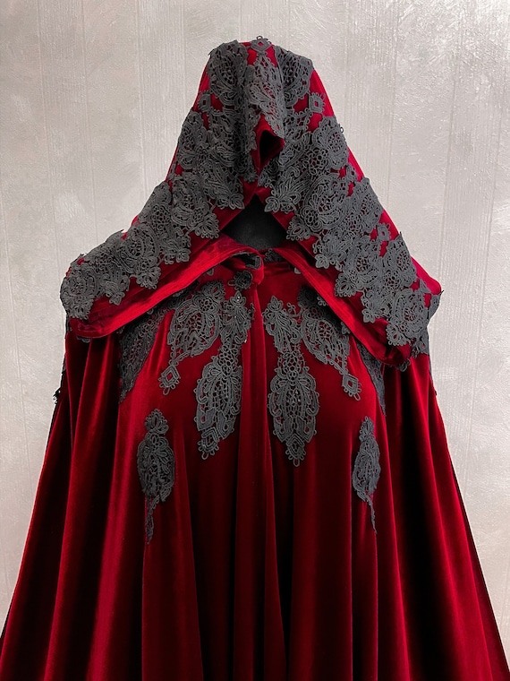 Hooded crush velvet Black and redロングマント|ポンチョ Hooded crush velvet Black and redロングマント|ポンチョ