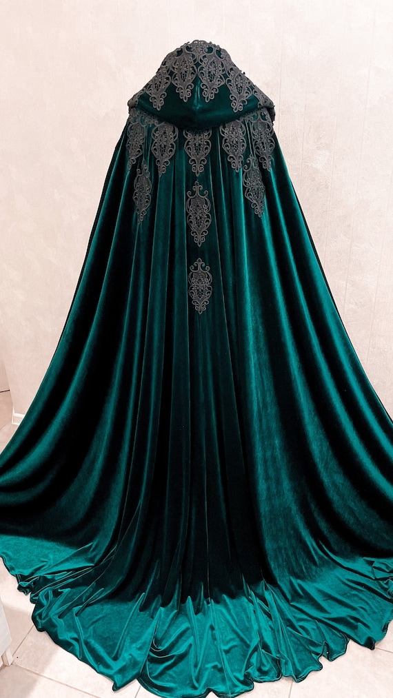 Green leaf pattern cloak（ロングマント） Green Earthy All-over Print | Cosplay Costume | Vine Plant
