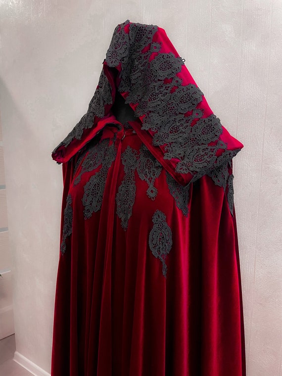 Hooded crush velvet Black and redロングマント Hooded crush velvet Black and redロングマント（Long Velvet