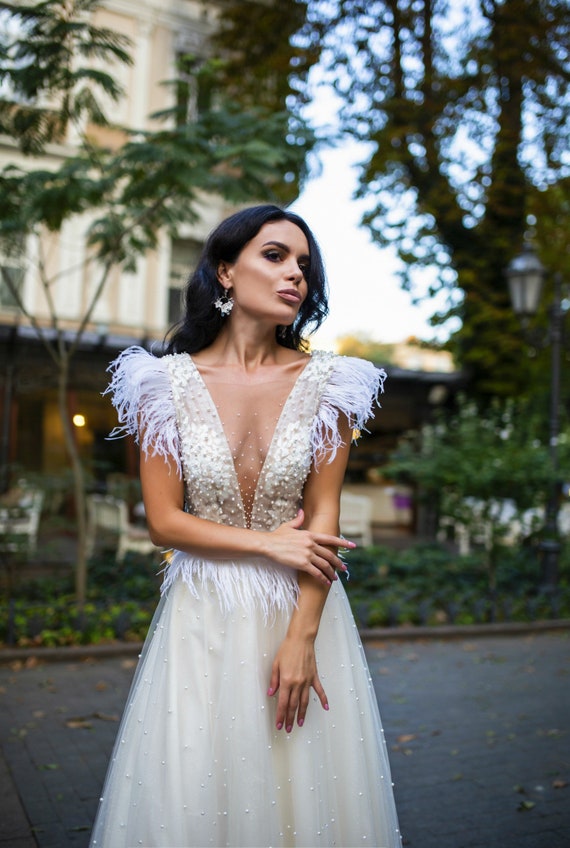 Pearl Wedding Dress Unique Couture Bridal Gown Simple Wedding Dress With  Feathers Couture Lace Dress Styles Wedding Dress With Neckline - Etsy