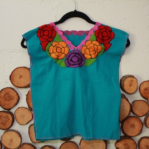 Girls Small- Huanengo- Mexican Embroidered Shirt