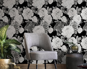 Floral Wallpaper Featuring Layered Roses in Black and White - B370