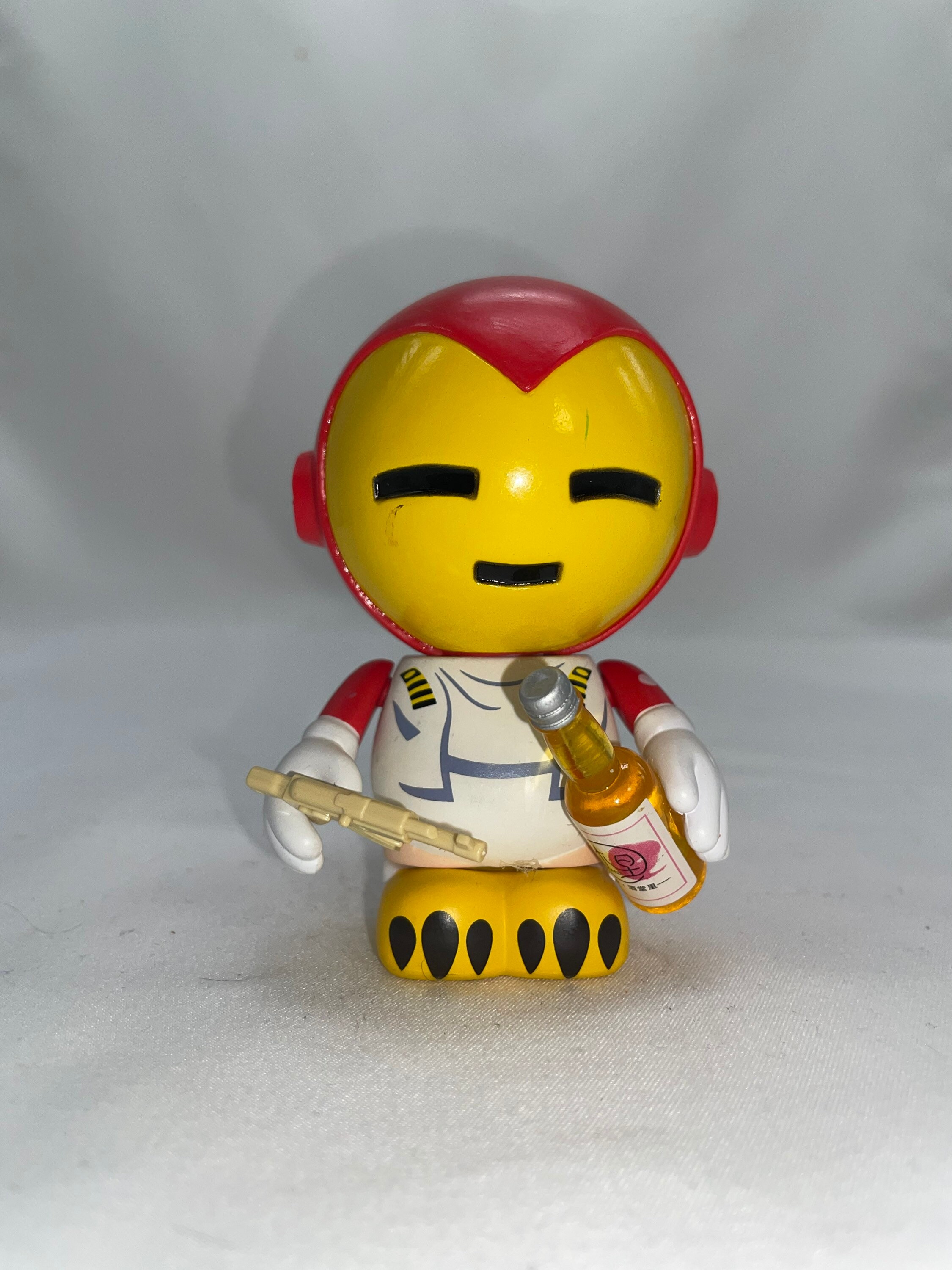 Funko POP! Deluxe: Marvel Hall of Armor - Iron Man (Model 1: Golden Ar