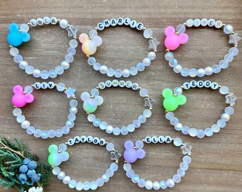 Pulsera personalizada con nombre de Mickey Mouse que brilla en la oscuridad