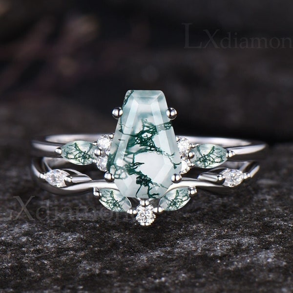 Unique Coffin Cut Natural Green Moss Agate Engagement Ring Set Dainty 14k White Gold Green Agate 2pcs Bridal Ring Set Art Deco Custom Ring