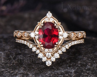 Vintage ovaal geslepen juli Birthstone Ruby verlovingsring set Milgrain 14k geel goud Ruby 2pcs bruids ring set verjaardag cadeau voor vrouwen