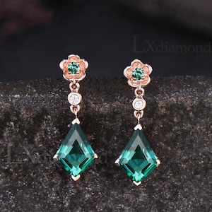 Delicate Kite Cut Green Emerald Dangle Earrings Unique Floral Flower Earrings Rose Gold Three Stone Drop Earrings Women Gemstone Silver