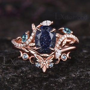Conjunto de anillo de compromiso Galaxy Oval Cut Blue Sandstone, alianza de boda inspirada en la naturaleza con alejandrita y luna, joyería curativa, conjunto de 2 anillos de novia.