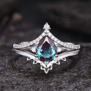 Unique Pear Cut Alexandrite Engagement Ring Set Art Deco Plain Wedding Band 14k White Gold Moissanite June Birthstone 2pcs Bridal Ring Set