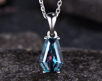 Unique Coffin Cut Alexandrite Necklace Art Deco June Birthstone Color Change Alexandrite Solitaire Pendant Minimalist Bridal Necklace Women