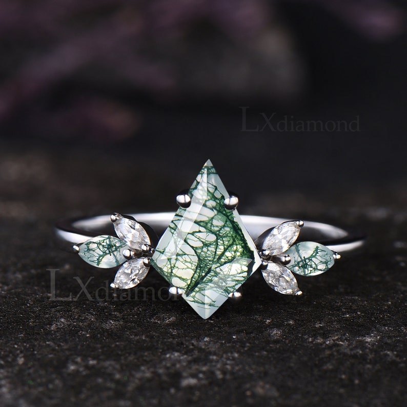 Kite Cut Green Moss Agate Engagement Ring Set Unique Marquise Natural Green Gemstone Cluster Ring 925 Sterling Silver 2pcs Bridal Ring Set Bild 9