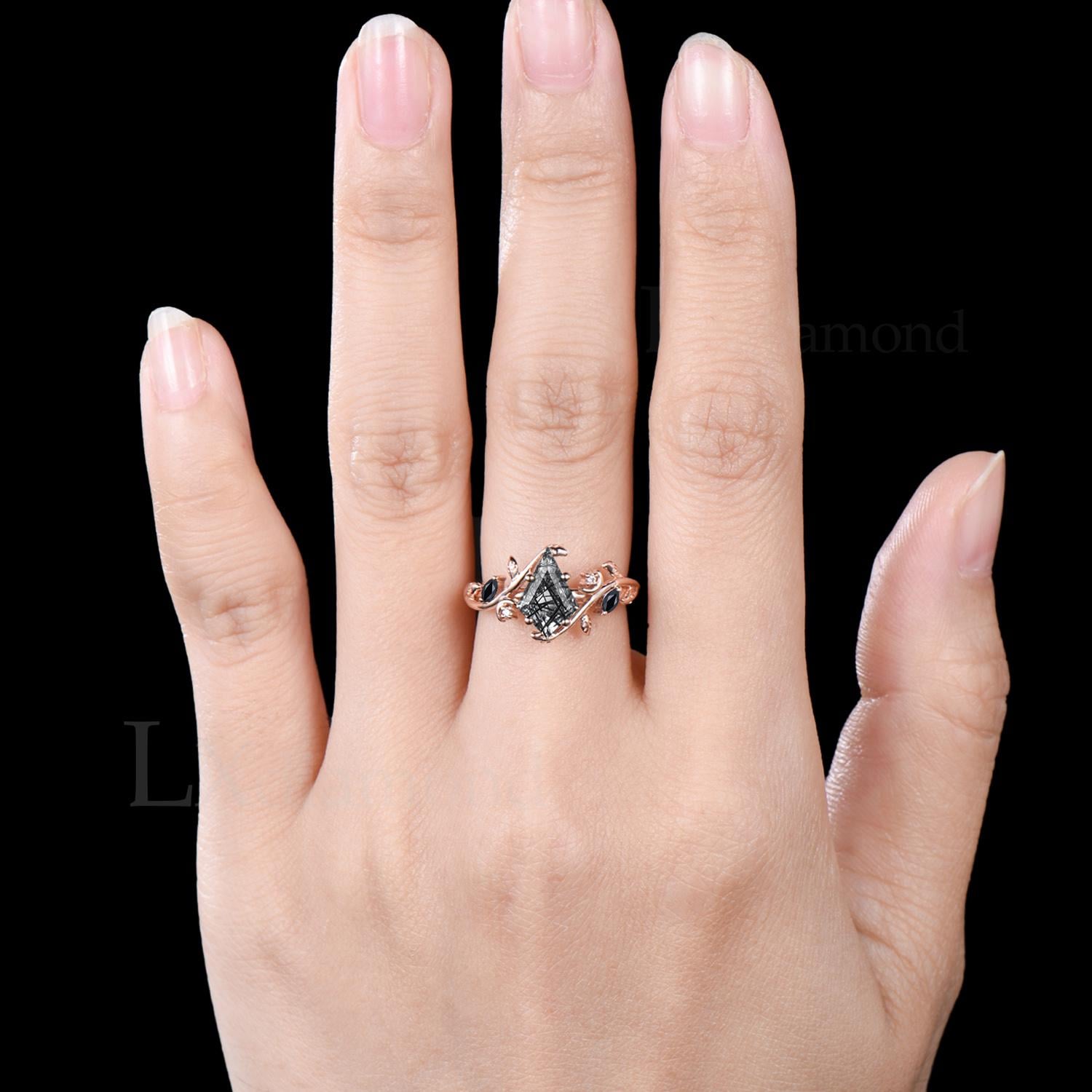 繊細なムーンリング、リーフ、自然からインスピレーションを得たリング