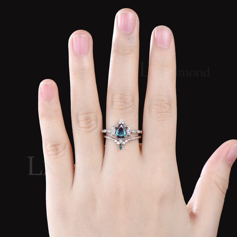 Vintage Pear Cut Alexandrite Engagement Ring Set Milgrain June Birthstone Moon Ring Art Deco 14k White Gold Moissanite Cluster Ring Women image 3
