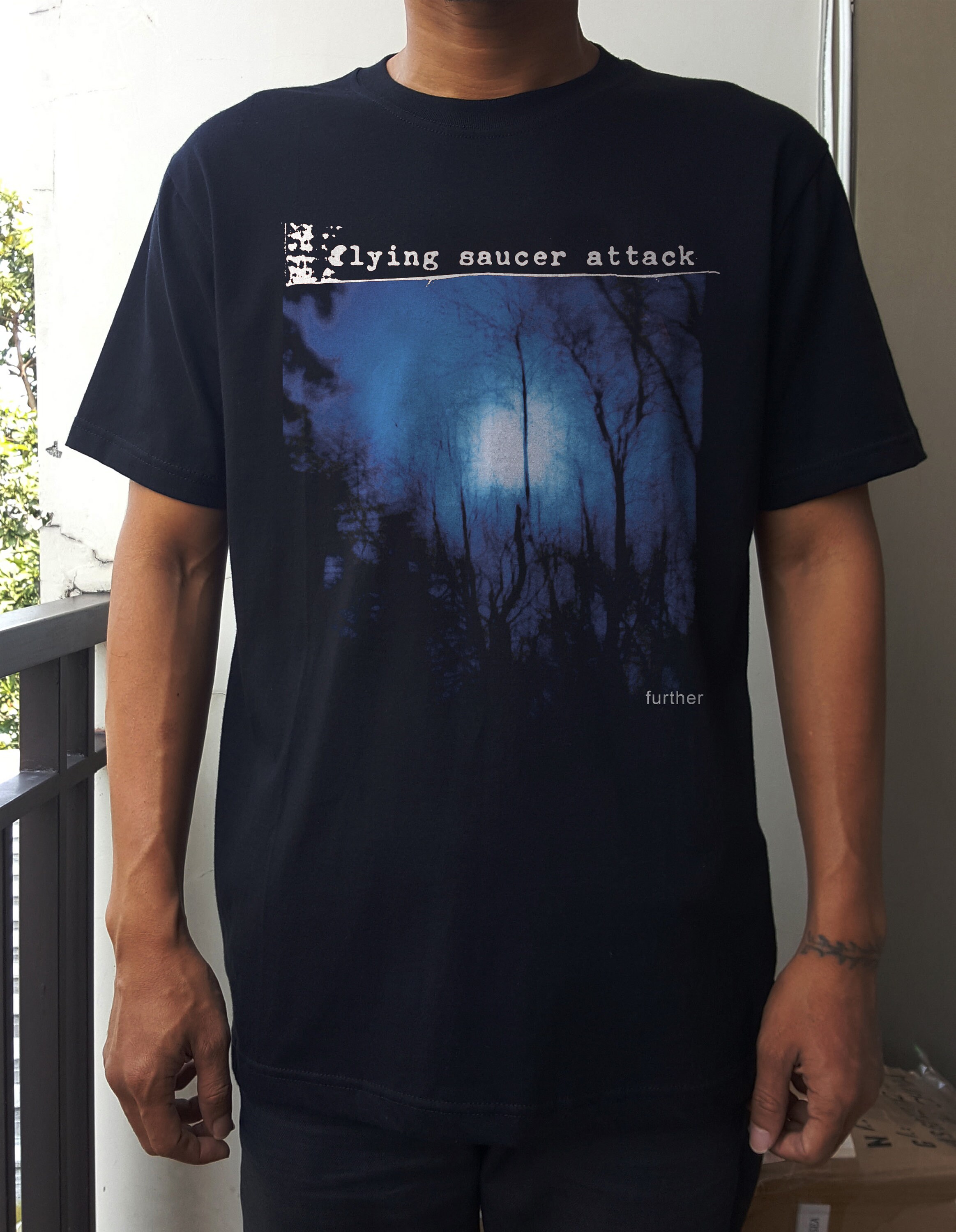 flying saucer t shirt