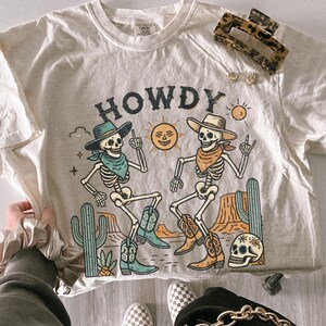 Cowboy Western Boho Graphic Shirt For Women Tshirt Funny Dancing Skeleton Howdy Rodeo Shirt Western Skeleton T-shirt Country Cowgirl Shirt