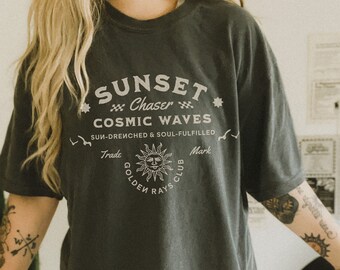 Trendy Sunset Graphic Tee: Oversized Beachy Y2K Shirt
