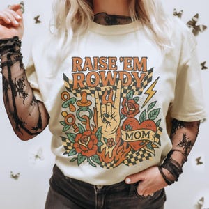 Mother Tee Comfort Color Grungy Mom Shirt Funny Mothers Day Gift Cool Mom Top Vintage Retro Grunge Aesthetic Lucky Mama Graphic Tee Rad Mom