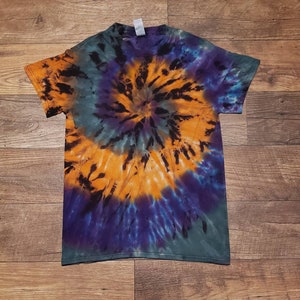 Handmade Halloween Tie Dye Shirt Adult Small Spooky Hippie Shirt Fall Festival Clothing Retro Halloween Shirt Vintage Vibe Halloween Tee