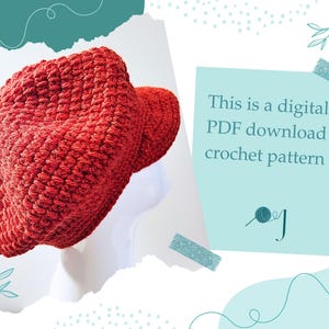 Puede incluir: Un gorro rojo tejido a ganchillo con un pequeño pompón en la parte superior. El gorro se muestra en una cabeza de maniquí blanca. El texto sobre un fondo azul claro dice: "Este es un patrón de ganchillo de descarga digital en PDF."