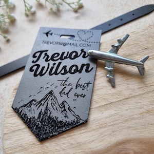 Personalized Custom Vegan Leather Luggage Tags, Practical Travel Accessories for Gifts, Vacations, Business Trips, Unique Holiday Souvenirs