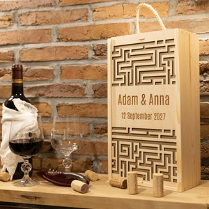 Caixa de vinho personalizada + duas taças com gravação para presente de casamento uma ideia para presente