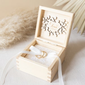 Box for wedding rings, ring pillow, rustic wedding ring box, wooden box, heart, individually personalized box with engraving, rustic floral