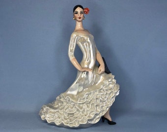 Spanish Traditional Dance Carmen Gypsy USSR Russian porcelain figurine VNTG 4743