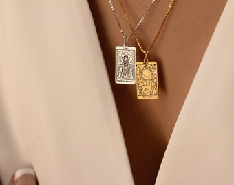 Tarot Card Necklace Gold & Silver, The World, Moon, Strength, Lovers, High Priestess, Tarot Pendant Necklace, Gifts for Women, Best Friend