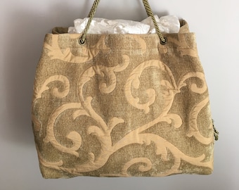 Victorian Carpet Bag – Honeymoon Travel Tote – Bridal Shower Gift – Everyday Carryall Bag for Women in Light Green and Gold Chenille